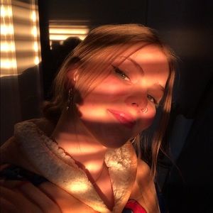 Meet your Posher, Astrid